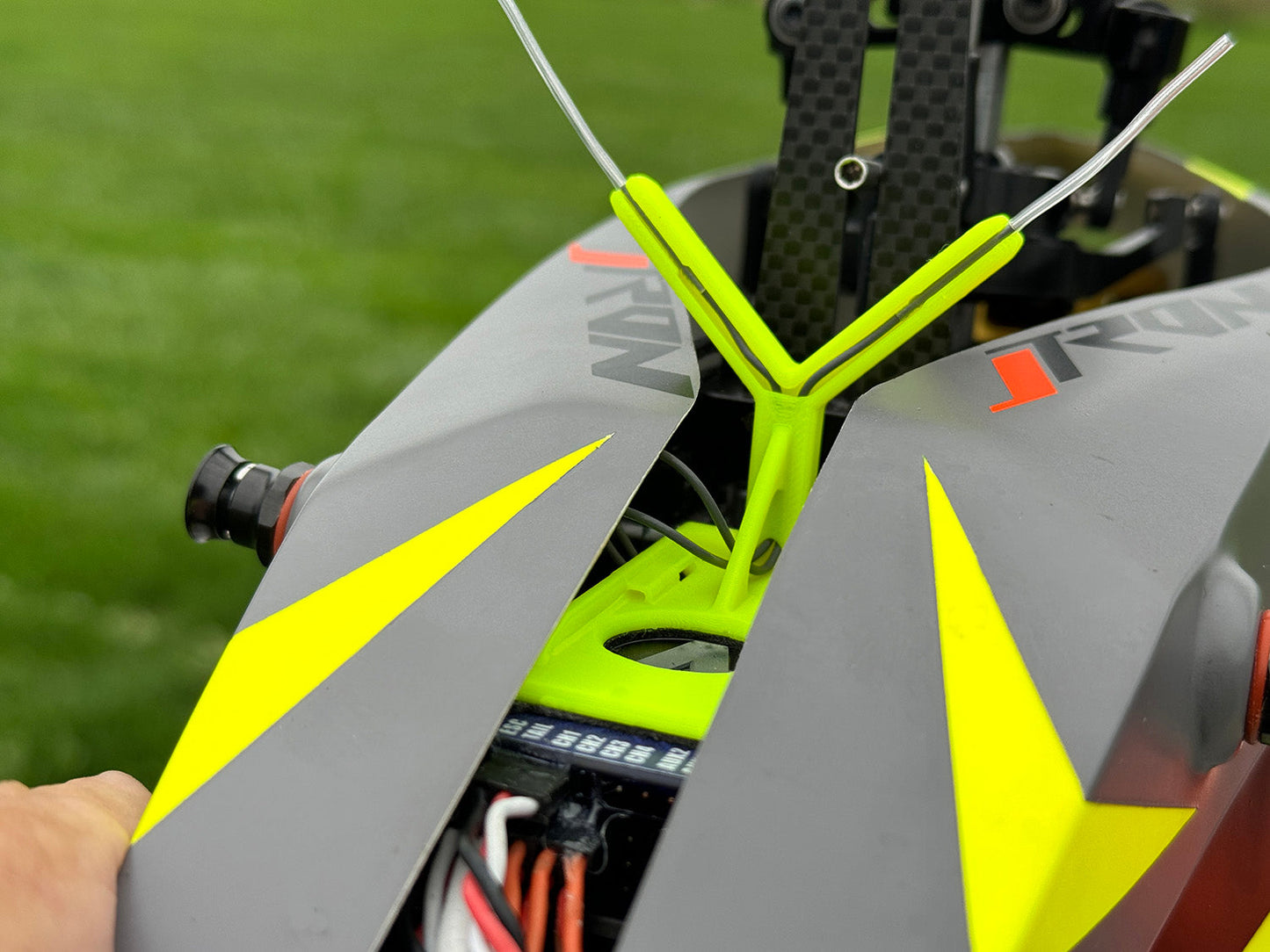 XGuard Extended length Neo/EVO Antenna Mount for Tron Helis - Neon Yellow